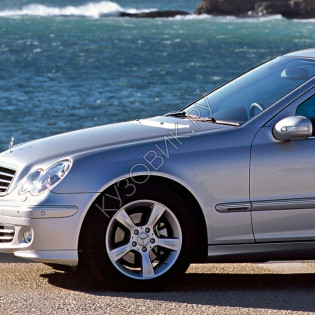 Крыло переднее левое в цвет кузова Mercedes C-Class W203 (2000-2007)